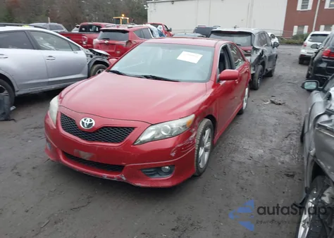 2010 Toyota Camry Se z USA, uszkodzony, nr VIN 4T1BF3EK9AU516575